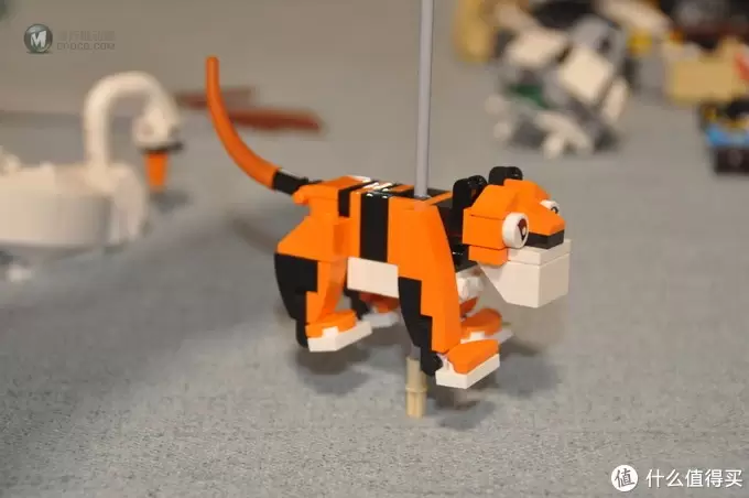 单反毁一生,LEGO穷三代 篇一百三十四:LEGO 10257旋转木马配合Wedo2.0模拟10196 单反毁一生,LEGO穷三代 篇一百三十四:LEGO 10257旋转木马配合Wedo2.0模拟10196