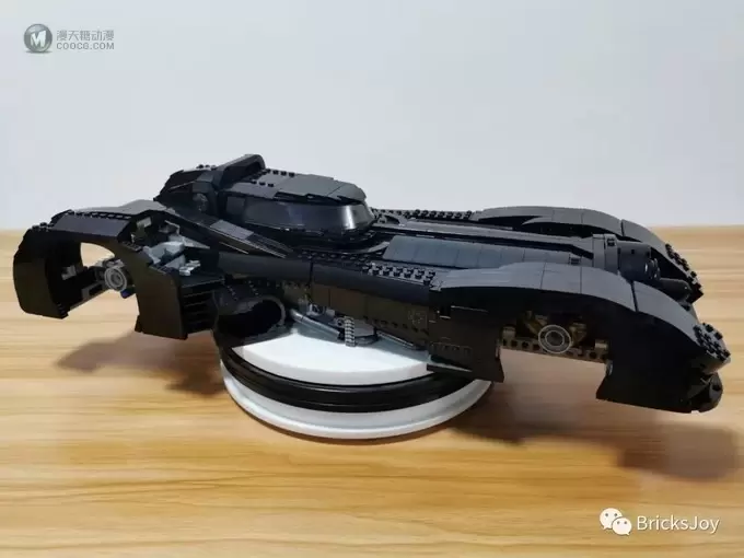 带你细细品味这款来自1989年的蝙蝠侠座驾 带你细细品味这款来自1989年的蝙蝠侠座驾