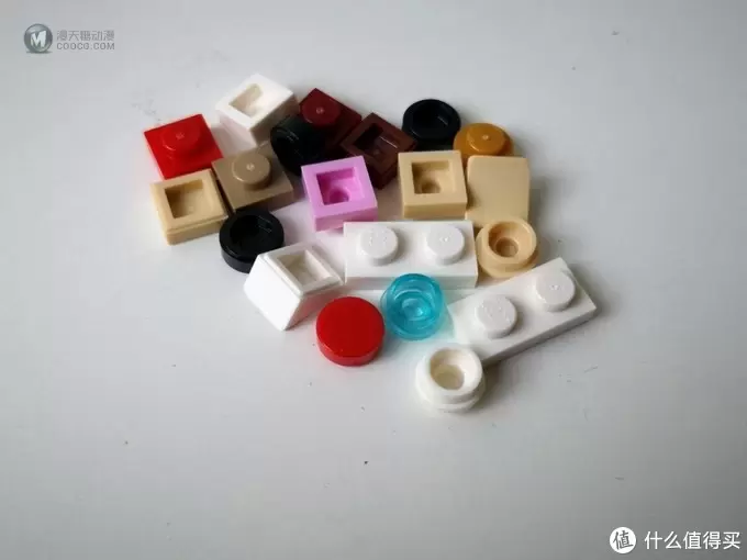 史上第一套三人装方头仔出现——Brickheadz 40353 Reindeer, Elf and Elfie 史上第一套三人装方头仔出现——Brickheadz 40353 Reindeer, Elf and Elfie