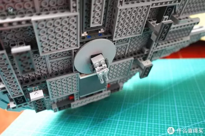 乐高乐高bong 篇二:非星战迷也愿意买的玩具--LEGO乐高75105千年隼号展示 乐高乐高bong 篇二:非星战迷也愿意买的玩具--LEGO乐高75105千年隼号展示