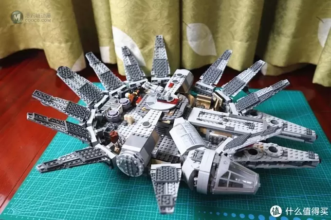乐高乐高bong 篇二:非星战迷也愿意买的玩具--LEGO乐高75105千年隼号展示 乐高乐高bong 篇二:非星战迷也愿意买的玩具--LEGO乐高75105千年隼号展示