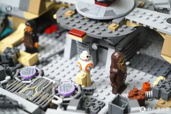 乐高乐高bong 篇二:非星战迷也愿意买的玩具--LEGO乐高75105千年隼号展示 乐高乐高bong 篇二:非星战迷也愿意买的玩具--LEGO乐高75105千年隼号展示