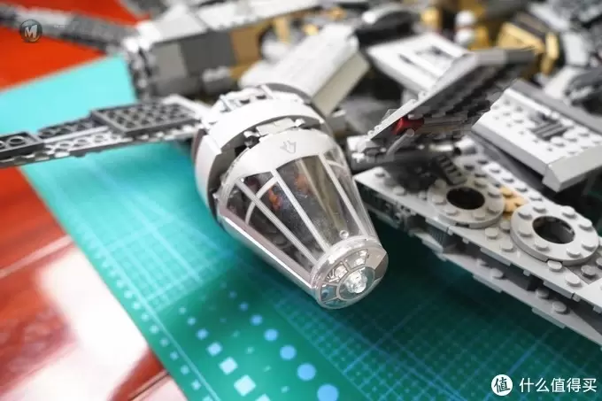 乐高乐高bong 篇二:非星战迷也愿意买的玩具--LEGO乐高75105千年隼号展示 乐高乐高bong 篇二:非星战迷也愿意买的玩具--LEGO乐高75105千年隼号展示