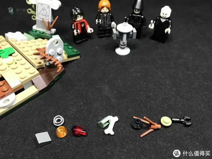 LEGO拼拼乐 篇三百零四:乐高哈利波特之75965 伏地魔的重生 LEGO拼拼乐 篇三百零四:乐高哈利波特之75965 伏地魔的重生