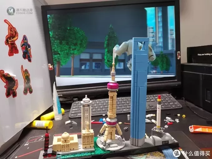 老杨的玩具仓库 篇二十八:LEGO 微型建筑21039 上海天际线 简评 老杨的玩具仓库 篇二十八:LEGO 微型建筑21039 上海天际线 简评