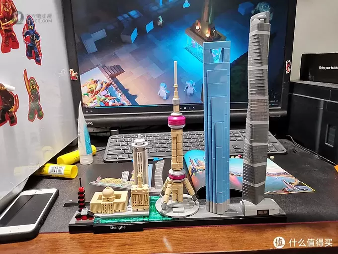 老杨的玩具仓库 篇二十八:LEGO 微型建筑21039 上海天际线 简评 老杨的玩具仓库 篇二十八:LEGO 微型建筑21039 上海天际线 简评