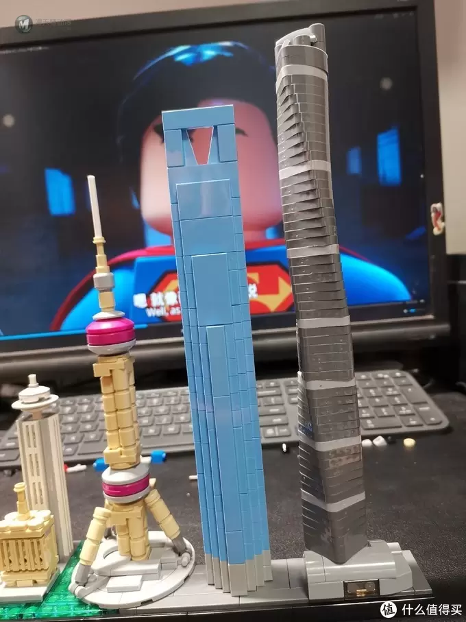 老杨的玩具仓库 篇二十八:LEGO 微型建筑21039 上海天际线 简评 老杨的玩具仓库 篇二十八:LEGO 微型建筑21039 上海天际线 简评