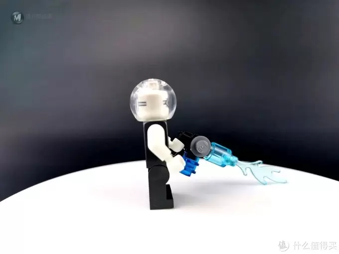 乐高DC坑 篇十六:全站首测:蝙蝠载具超级五合一?乐高76160 蝙蝠移动基地终极评测 乐高DC坑 篇十六:全站首测:蝙蝠载具超级五合一?乐高76160 蝙蝠移动基地终极评测