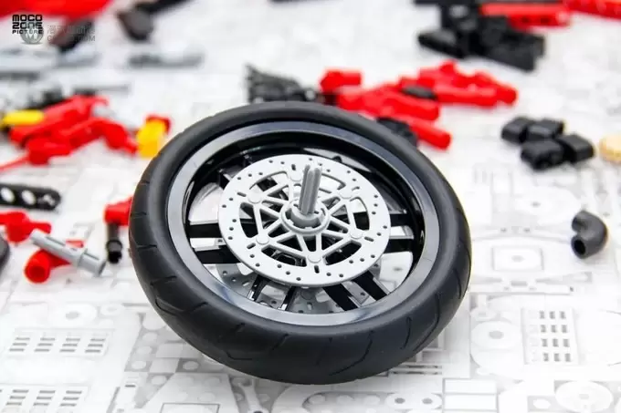 乐高科技系列新品42107杜卡迪Panigale V4 R测评 乐高科技系列新品42107杜卡迪Panigale V4 R测评