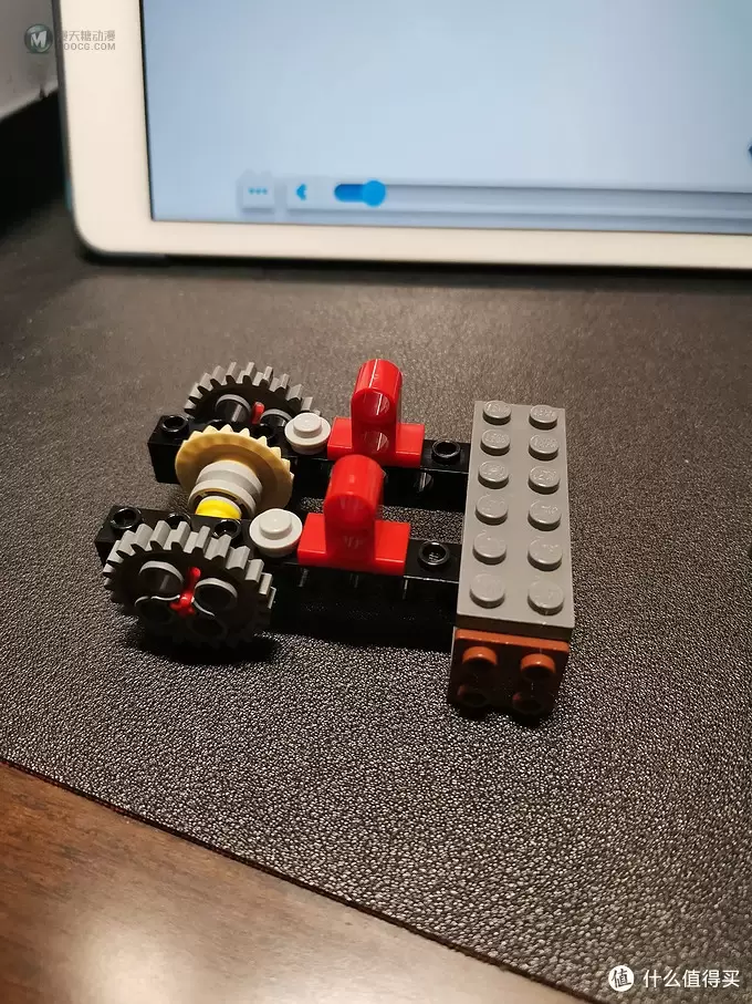老杨的玩具仓库 篇二十三:LEGO boost 75253 机器人指挥官 老杨的玩具仓库 篇二十三:LEGO boost 75253 机器人指挥官