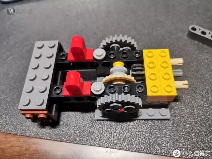老杨的玩具仓库 篇二十三:LEGO boost 75253 机器人指挥官 老杨的玩具仓库 篇二十三:LEGO boost 75253 机器人指挥官