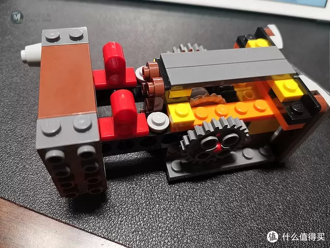 老杨的玩具仓库 篇二十三:LEGO boost 75253 机器人指挥官 老杨的玩具仓库 篇二十三:LEGO boost 75253 机器人指挥官