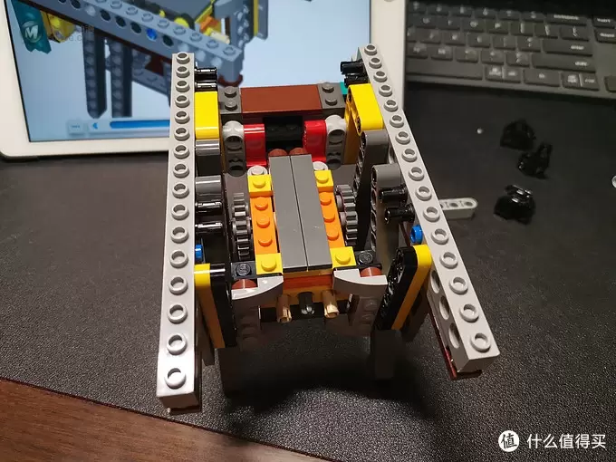 老杨的玩具仓库 篇二十三:LEGO boost 75253 机器人指挥官 老杨的玩具仓库 篇二十三:LEGO boost 75253 机器人指挥官