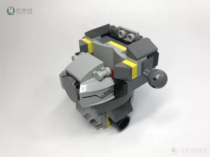 LEGO 乐高 守望先锋系列 75973 D.VA对战莱因哈特 LEGO 乐高 守望先锋系列 75973 D.VA对战莱因哈特