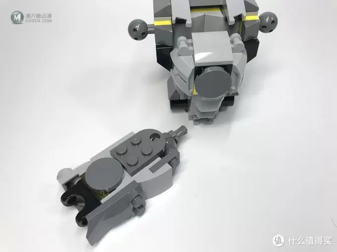 LEGO 乐高 守望先锋系列 75973 D.VA对战莱因哈特 LEGO 乐高 守望先锋系列 75973 D.VA对战莱因哈特