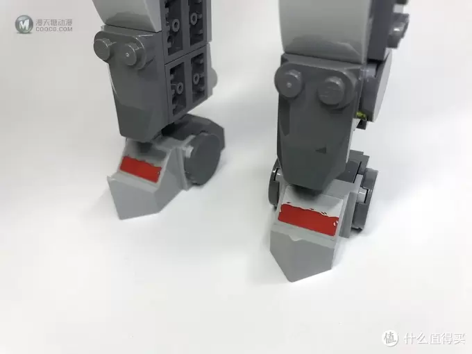 LEGO 乐高 守望先锋系列 75973 D.VA对战莱因哈特 LEGO 乐高 守望先锋系列 75973 D.VA对战莱因哈特