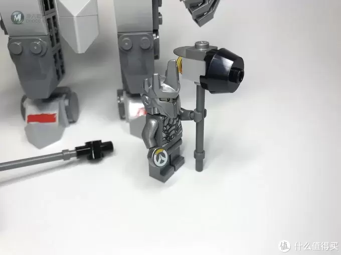 LEGO 乐高 守望先锋系列 75973 D.VA对战莱因哈特 LEGO 乐高 守望先锋系列 75973 D.VA对战莱因哈特