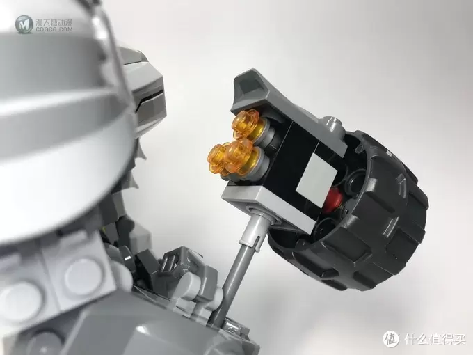 LEGO 乐高 守望先锋系列 75973 D.VA对战莱因哈特 LEGO 乐高 守望先锋系列 75973 D.VA对战莱因哈特