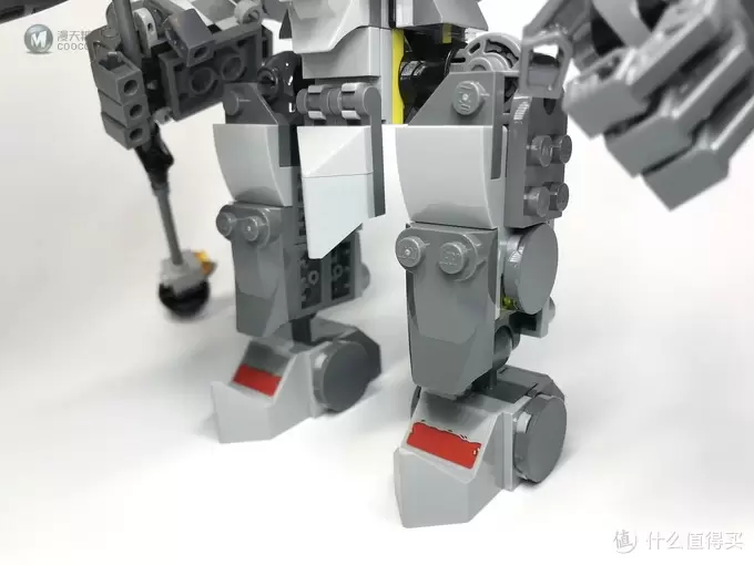 LEGO 乐高 守望先锋系列 75973 D.VA对战莱因哈特 LEGO 乐高 守望先锋系列 75973 D.VA对战莱因哈特