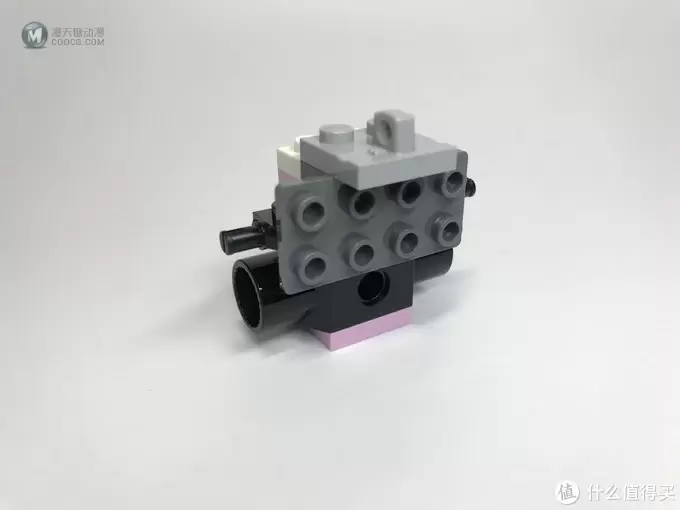 LEGO 乐高 守望先锋系列 75973 D.VA对战莱因哈特 LEGO 乐高 守望先锋系列 75973 D.VA对战莱因哈特