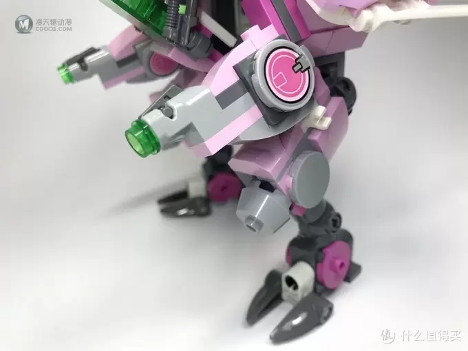 LEGO 乐高 守望先锋系列 75973 D.VA对战莱因哈特 LEGO 乐高 守望先锋系列 75973 D.VA对战莱因哈特