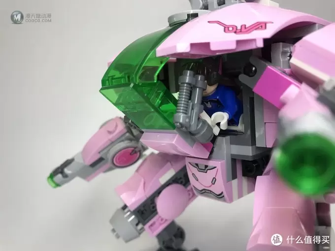 LEGO 乐高 守望先锋系列 75973 D.VA对战莱因哈特 LEGO 乐高 守望先锋系列 75973 D.VA对战莱因哈特