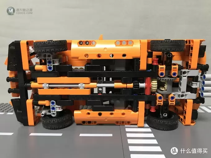 LEGO 乐高 机械组 42093 雪佛兰 科尔维特 ZR1跑车 LEGO 乐高 机械组 42093 雪佛兰 科尔维特 ZR1跑车