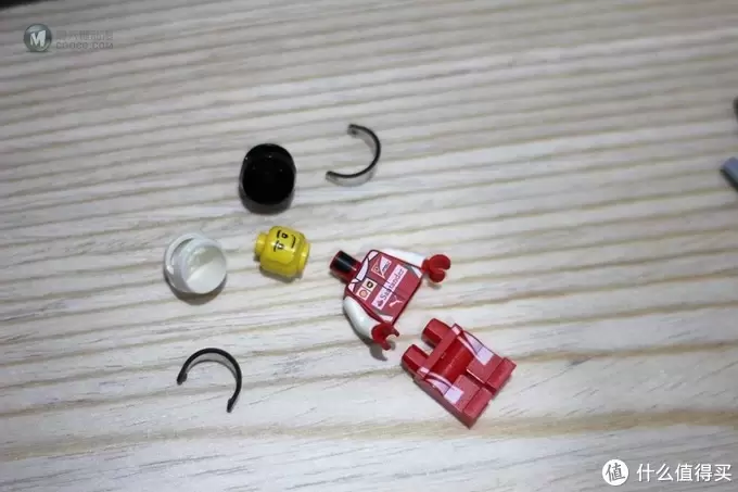 不错的练手小品 - 乐高 极速赛车系列75879 法拉利SF16-H F1赛车 不错的练手小品 - 乐高 极速赛车系列75879 法拉利SF16-H F1赛车