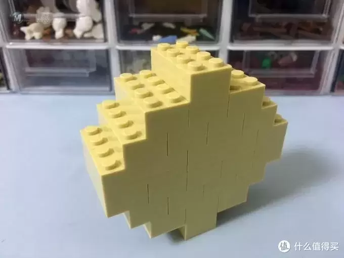 如何快速地在乐高店里装满一大杯Lego 如何快速地在乐高店里装满一大杯Lego