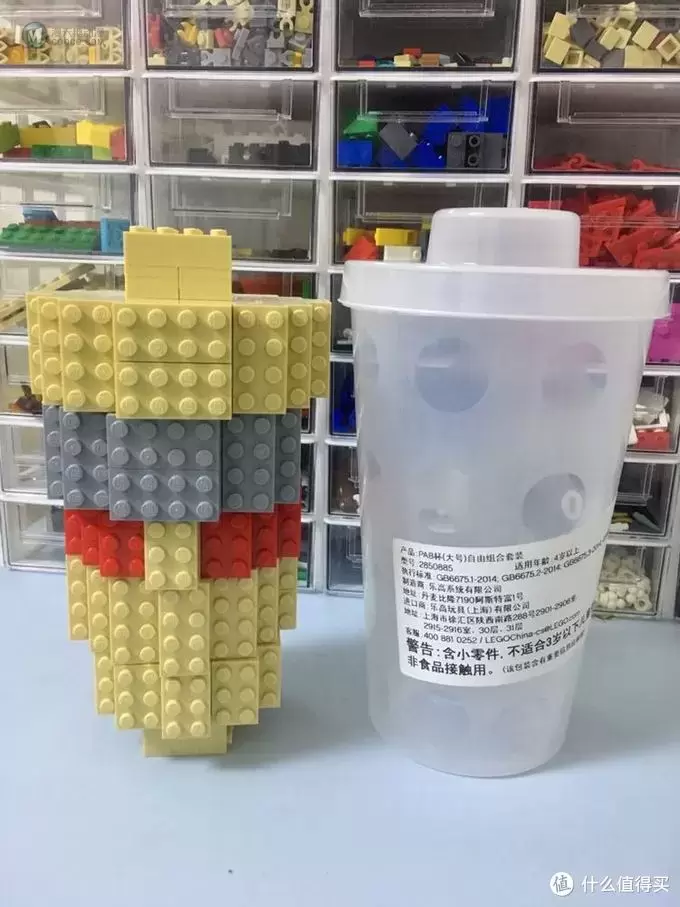 如何快速地在乐高店里装满一大杯Lego 如何快速地在乐高店里装满一大杯Lego