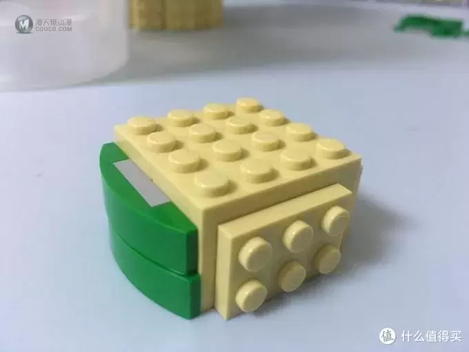 如何快速地在乐高店里装满一大杯Lego 如何快速地在乐高店里装满一大杯Lego