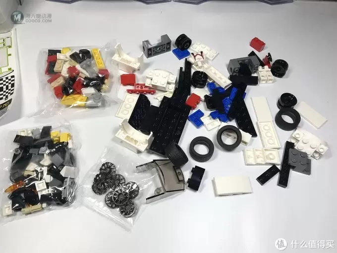 LEGO 乐高 拼拼乐 篇202:超级赛车系列 75888 保时捷 911 RSR和 911 Turbo 3.0 LEGO 乐高 拼拼乐 篇202:超级赛车系列 75888 保时捷 911 RSR和 911 Turbo 3.0