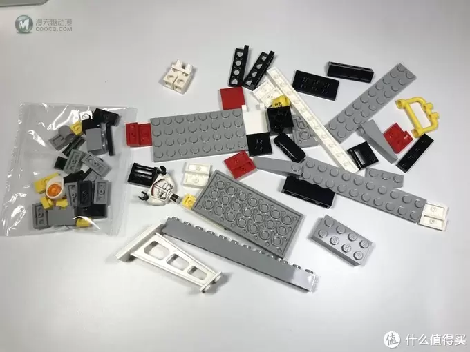 LEGO 乐高 拼拼乐 篇202:超级赛车系列 75888 保时捷 911 RSR和 911 Turbo 3.0 LEGO 乐高 拼拼乐 篇202:超级赛车系列 75888 保时捷 911 RSR和 911 Turbo 3.0