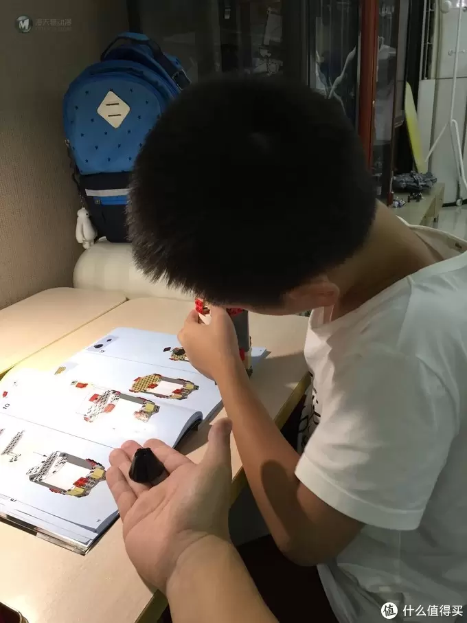 不惑大叔的legogo 篇十二:带我去月球,重力轻浮你我—LEGO 乐高 21309 土星五号火箭 不惑大叔的legogo 篇十二:带我去月球,重力轻浮你我—LEGO 乐高 21309 土星五号火箭