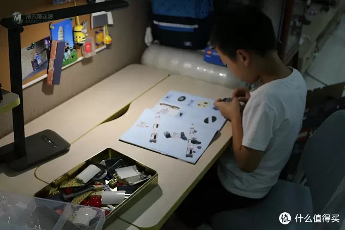 不惑大叔的legogo 篇十二:带我去月球,重力轻浮你我—LEGO 乐高 21309 土星五号火箭 不惑大叔的legogo 篇十二:带我去月球,重力轻浮你我—LEGO 乐高 21309 土星五号火箭