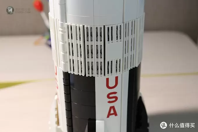 不惑大叔的legogo 篇十二:带我去月球,重力轻浮你我—LEGO 乐高 21309 土星五号火箭 不惑大叔的legogo 篇十二:带我去月球,重力轻浮你我—LEGO 乐高 21309 土星五号火箭