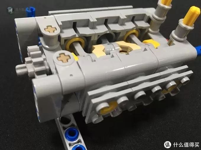 我的LEGO科技系列 篇一:买得起的保时捷 — 42056 Porsche 911 GT3 我的LEGO科技系列 篇一:买得起的保时捷 — 42056 Porsche 911 GT3