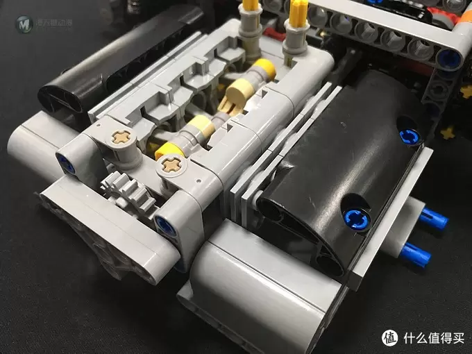 我的LEGO科技系列 篇一:买得起的保时捷 — 42056 Porsche 911 GT3 我的LEGO科技系列 篇一:买得起的保时捷 — 42056 Porsche 911 GT3