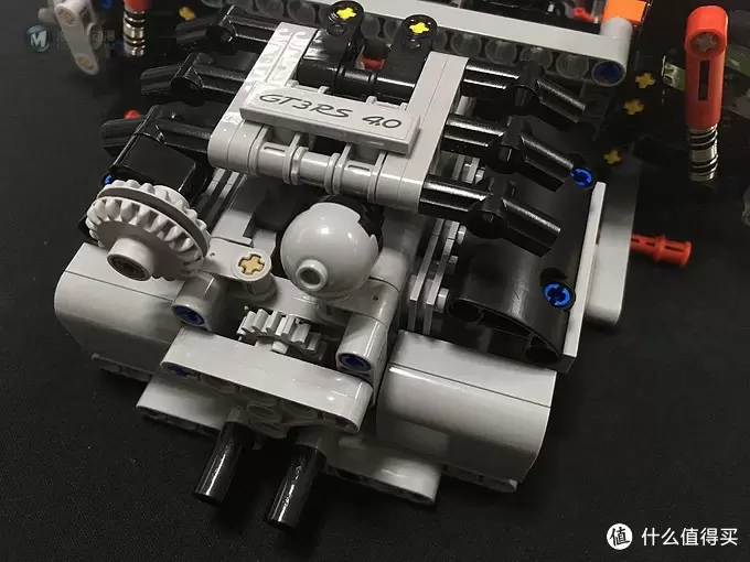 我的LEGO科技系列 篇一:买得起的保时捷 — 42056 Porsche 911 GT3 我的LEGO科技系列 篇一:买得起的保时捷 — 42056 Porsche 911 GT3