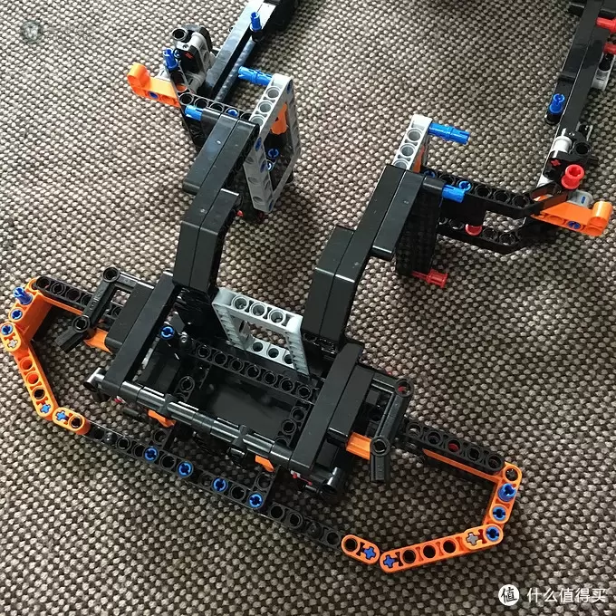 我的LEGO科技系列 篇一:买得起的保时捷 — 42056 Porsche 911 GT3 我的LEGO科技系列 篇一:买得起的保时捷 — 42056 Porsche 911 GT3
