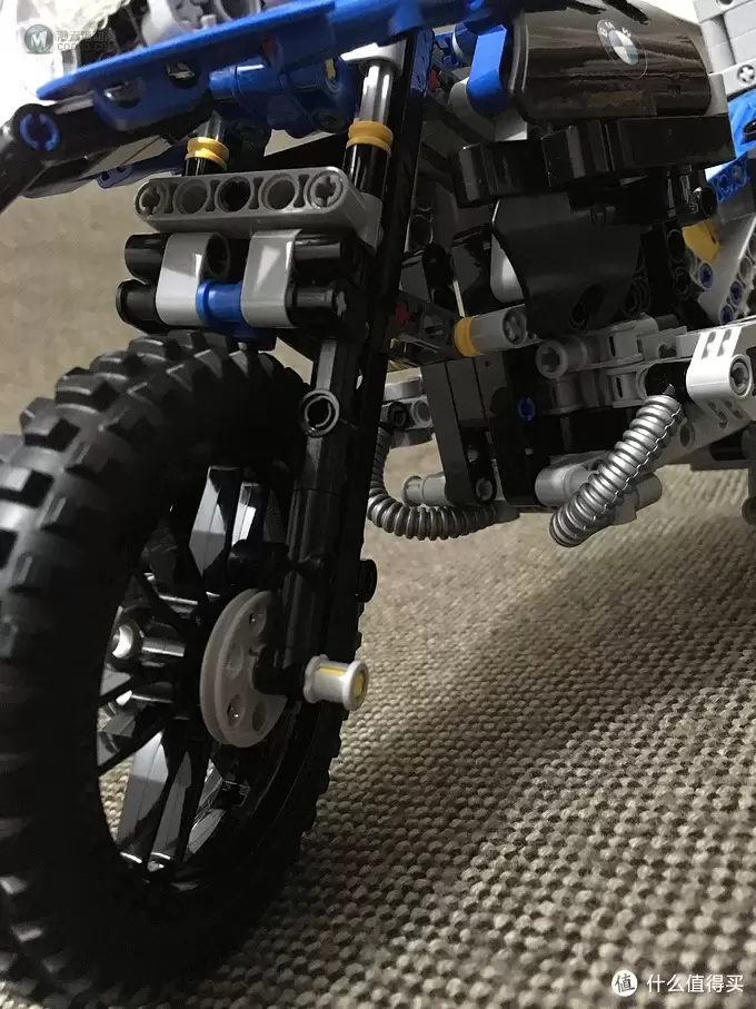 我的LEGO科技系列 篇二:买得起的宝马摩托 — BMW 宝马 42063 R1200 GS 摩托车 我的LEGO科技系列 篇二:买得起的宝马摩托 — BMW 宝马 42063 R1200 GS 摩托车