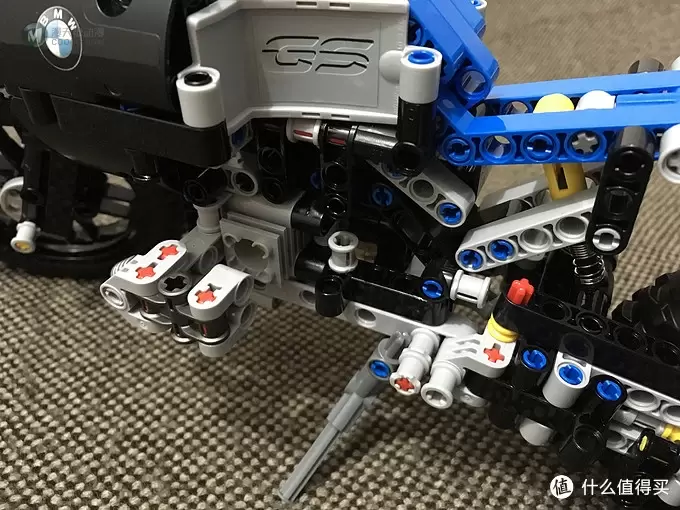 我的LEGO科技系列 篇二:买得起的宝马摩托 — BMW 宝马 42063 R1200 GS 摩托车 我的LEGO科技系列 篇二:买得起的宝马摩托 — BMW 宝马 42063 R1200 GS 摩托车