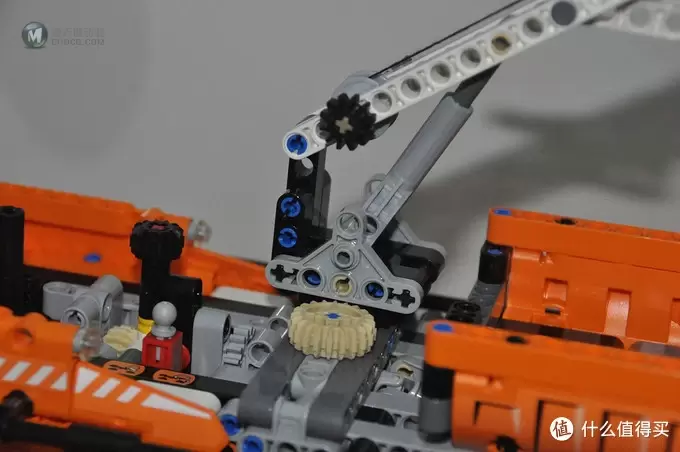 单反毁一生,LEGO穷三代 篇八十七:LEGO 乐高 Technic 机械组系列 42038 极地工程卡车 单反毁一生,LEGO穷三代 篇八十七:LEGO 乐高 Technic 机械组系列 42038 极地工程卡车