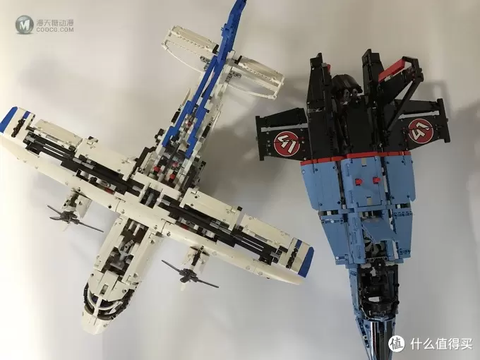 LEGO 乐高 拼拼乐 2017科技系列 42066 喷气竞速飞机 LEGO 乐高 拼拼乐 2017科技系列 42066 喷气竞速飞机