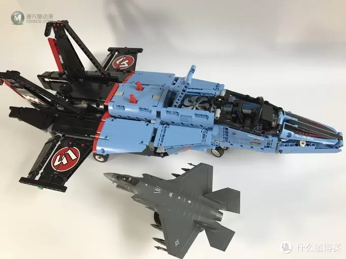 LEGO 乐高 拼拼乐 2017科技系列 42066 喷气竞速飞机 LEGO 乐高 拼拼乐 2017科技系列 42066 喷气竞速飞机