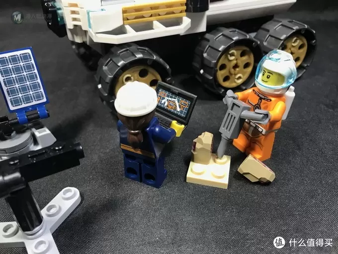 LEGO拼拼乐 篇三百零三:乐高城市组系列 60225 火星科学探测 LEGO拼拼乐 篇三百零三:乐高城市组系列 60225 火星科学探测