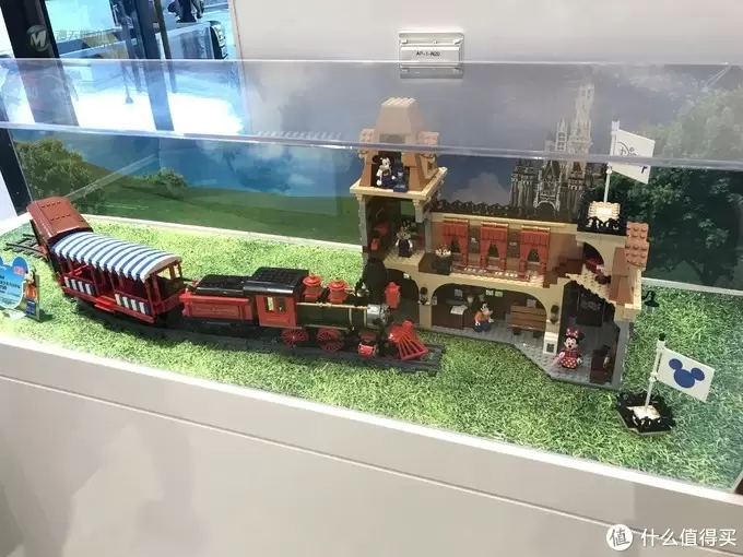 深度乐高 篇六:圣地巡礼,迪士尼乐高旗舰店打卡 深度乐高 篇六:圣地巡礼,迪士尼乐高旗舰店打卡