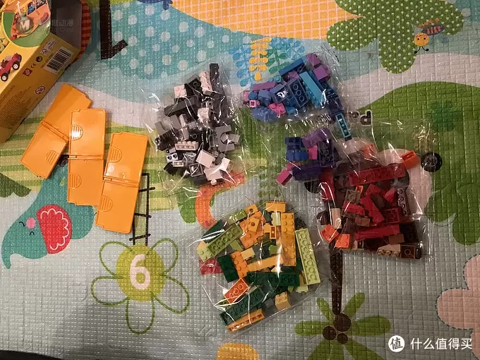 LEGO 篇四:让宝宝变身小小“工程师”——乐高Classic经典10713创意手提箱 LEGO 篇四:让宝宝变身小小“工程师”——乐高Classic经典10713创意手提箱