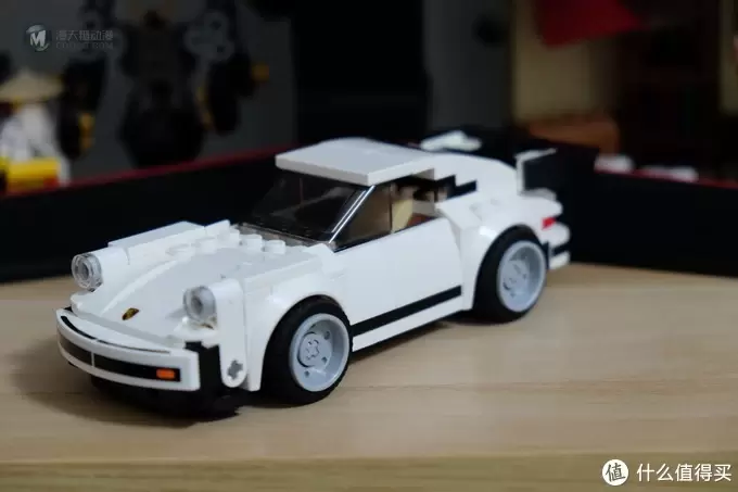 乐高手记 篇三十二:乐高也玩刷色换皮这一套?——LEGO 乐高 超级赛车系列 75895 保时捷911 Turbo3.0 乐高手记 篇三十二:乐高也玩刷色换皮这一套?——LEGO 乐高 超级赛车系列 75895 保时捷911 Turbo3.0