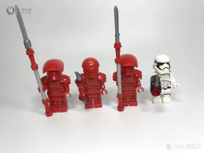 LEGO拼拼乐 篇五十三:一堆“小龙虾”:LEGO 乐高星球大战Star Wars 系列 菁英禁卫兵战斗套装 LEGO拼拼乐 篇五十三:一堆“小龙虾”:LEGO 乐高星球大战Star Wars 系列 菁英禁卫兵战斗套装